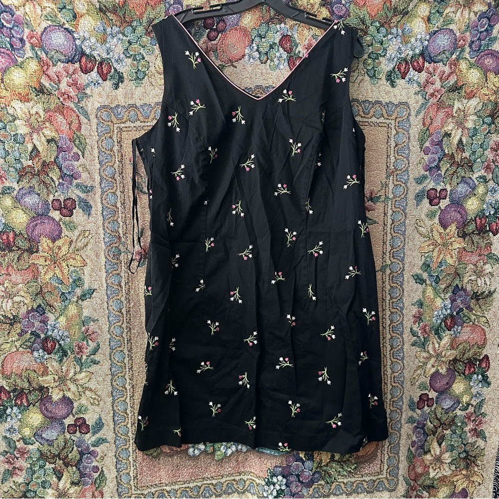 Amanda smith floral dress